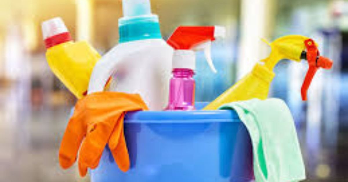 how to clean plastic storage drawers
