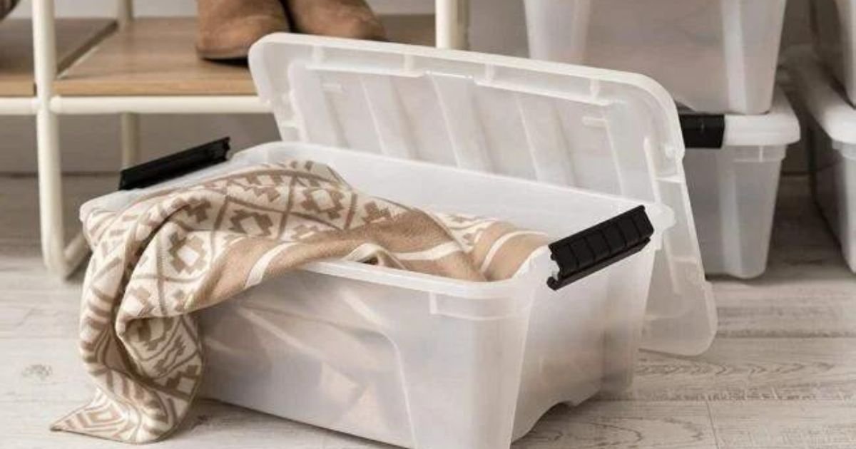how to clean plastic storage drawers stains